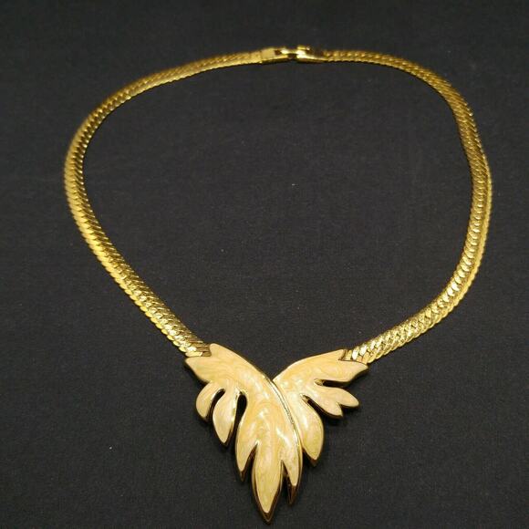 Vintage Napier Necklace, Beige Leaf Enamel, Gold Plated Chain, 18", 1980s - Picture 6 of 9